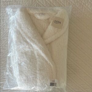 Ulta Beauty Cream Robe